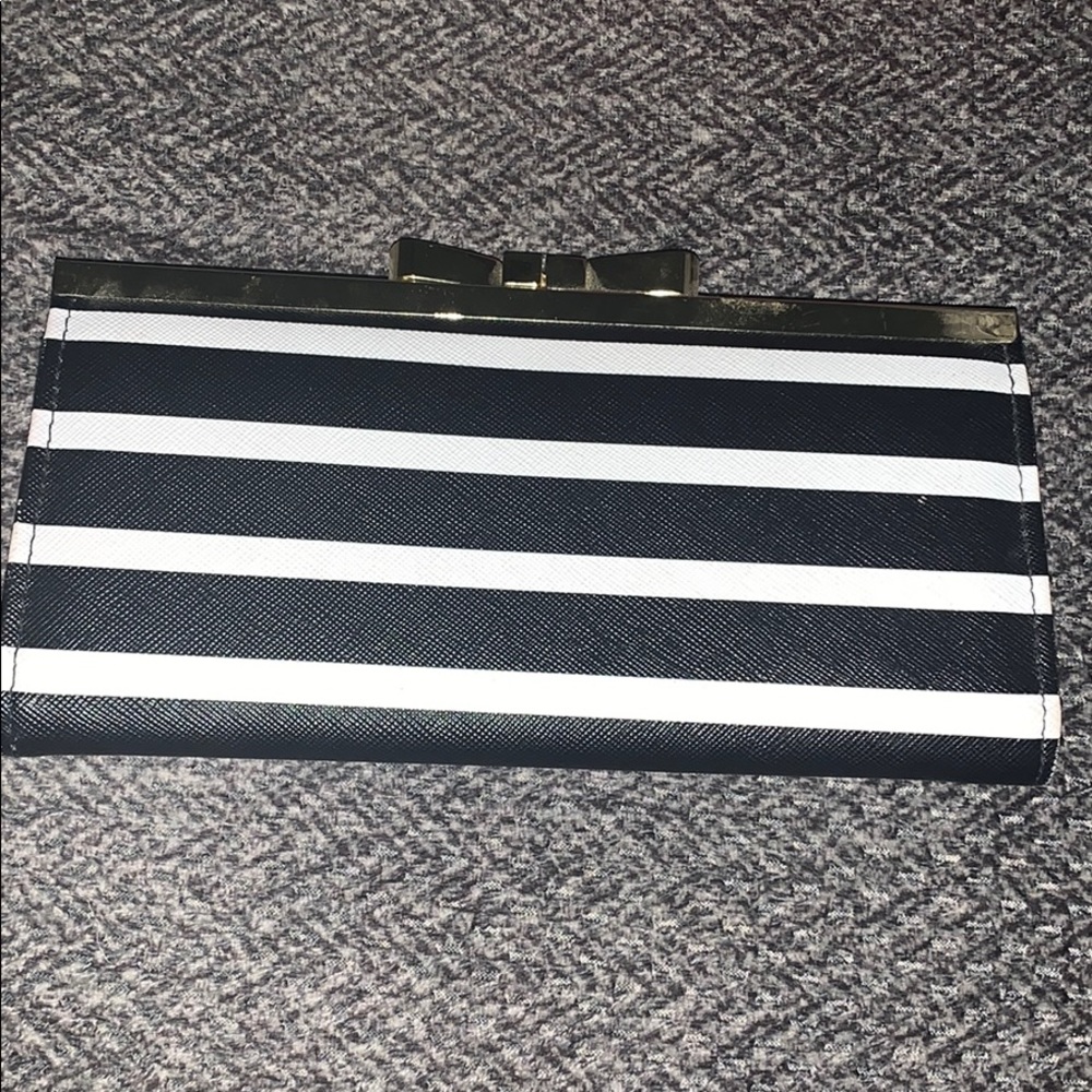 Bow Wallet